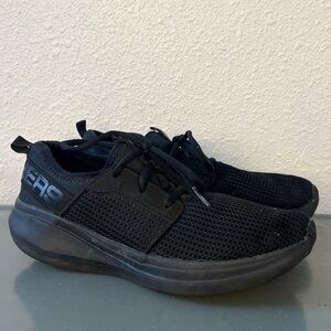 Women's Size 6 Skechers Solid Black Fly Knit Sneakers Running Walking Shoes Goga